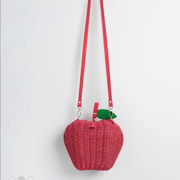 Modcloth Handbags - NWT Sold Out! Stunning straw Apple hard shell bag